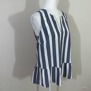 Loft sz med tunic, top stripe deep gray  / white stripe fullness across the edge